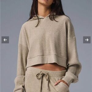 Alo Yoga Muse sweatshirt